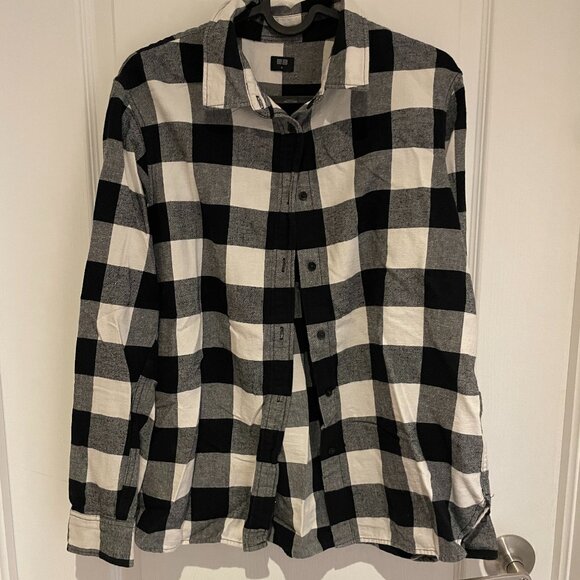 Black and white flannel - Picture 1 of 2